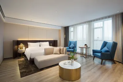 Echarm Plus Hotel (Changsha Hongxing Desiqin Plaza) Hotels near Changsha University of Science & Technology