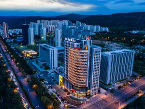 햄튼 바이 힐튼 시닝 쿤룬로