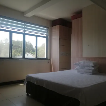 Hujin Renjia Hostel