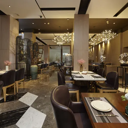 Yangzhou Qionghua Building Hotel