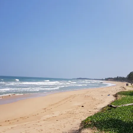 Casamia Oceanfront Condo Nilaveli