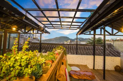 Mohe Shuxin Panorama Hot Spring Hotel (Tengchong Heshun Dachejing) Hotel a Heshun Ancient Town