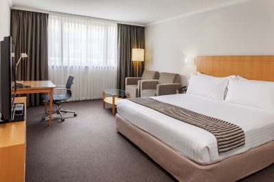 プレミアムルーム(クイーン)(ホットタブ) クラウンプラザ パースの写真