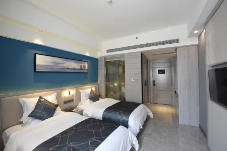 Chonpines Hotel (Xuwen Square Jinhui) Отели рядом с достопримечательностью «Hai'angang»