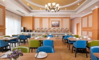 Vienna Hotel Emei Mountain high-speed railway station Maluqiao Street