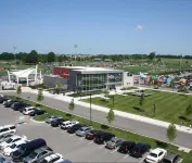 Holiday Inn Express & Suites Overland Park  호텔