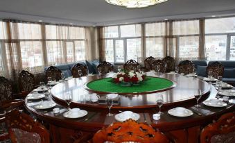 Yushu Suman Glaz Hotel