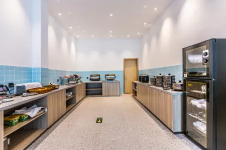 Starway Hotel (Rui'an Wansong Road Branch) Отели рядом с достопримечательностью «CPC Rui'an Committee Party School»