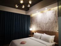 杭州华辰欧纬酒店 - 时尚设计大床房