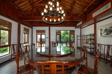 Yinxing Guli Hotel Отели рядом с достопримечательностью «Changxing Badujie Scenic Area»