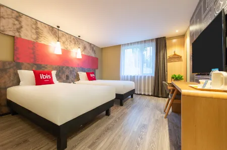 Ibis Hotel (Dalian Xinghai Park Branch)