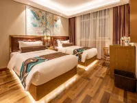 James Joyce Coffetel (Culture Center Metro Station, Youyi Road) Hotels near Hexi