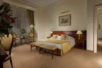 Savoy Westend Hotel - 5-Star