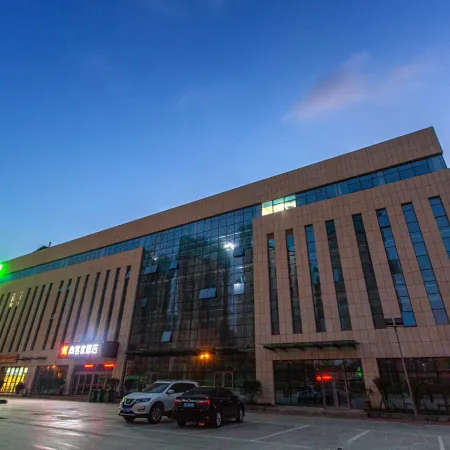Shankee Hotel (Qingdao Huaihe West Road Majiagou Subway Station) Отели рядом с достопримечательностью «Китайская медицинская больница в новом районе западного побережья Циндао»