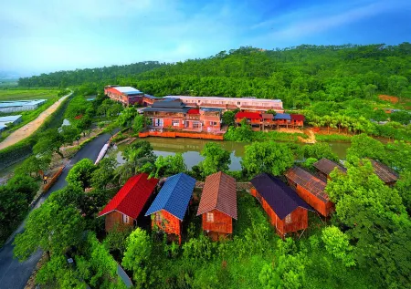 Jiayiyuan Farm Отели рядом с достопримечательностью «Xuejinyan Former Site»