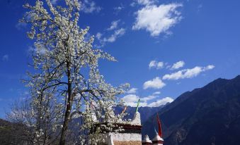 Huajian Shanshe Hostel