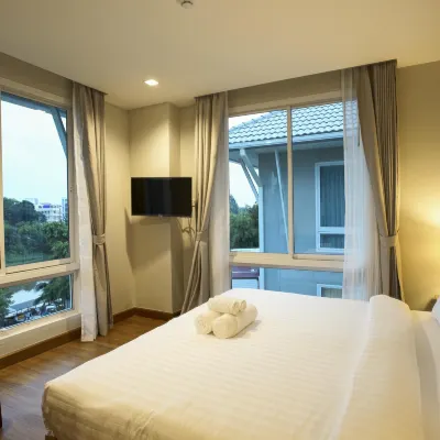 Nantra Chiangmai Riverfront Hotel Hotels near Mengrai Bridge