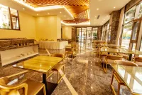 Xiniaogu Holiday Hotel Hotels in Yingjiang