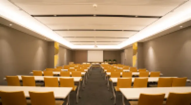Home Inn Business & Travel Hotel (Ordos Wanda Wangfujing Branch)