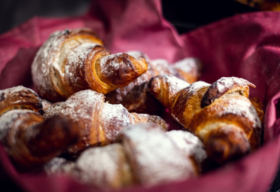 Michelangelo Grand HotelOver view