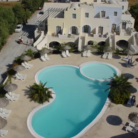 Atlantis Beach Villa Отели рядом с достопримечательностью «Пляж Периволос»