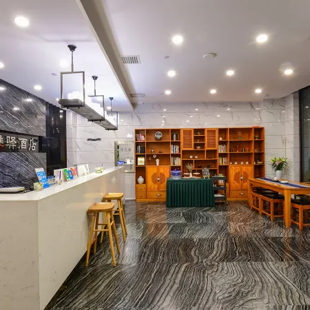 Yayi Serviced Apartment (Changchun Haikou Road Subway Station China-Japan Friendship Hospital)