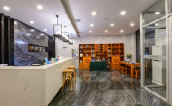 Yayi Serviced Apartment (Changchun Haikou Road Subway Station China-Japan Friendship Hospital)