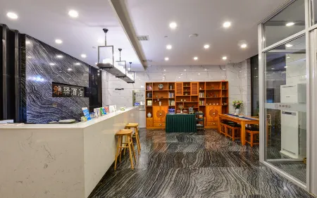 Yayi Serviced Apartment (Changchun Haikou Road Subway Station China-Japan Friendship Hospital) Отели рядом с достопримечательностью «Branch of Changchun Institute of Technology»