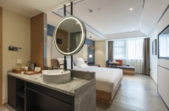 VYLUK Hotel (Chongqing Guanyinqiao Light Rail Station) Hotels in Chongqing