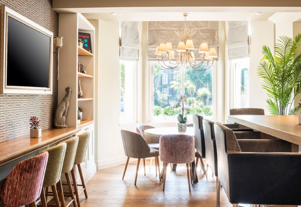 포인트 어 켄싱턴 올림피아