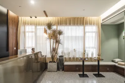 Crossing E-sports Hotel (Wenzhou Fortune Center Wendi Road) Hotels near Front Greenbelt, Times Square