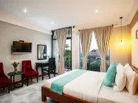 CENTRAL BLANCHE RESIDENCE Hotels near Wat Chowk