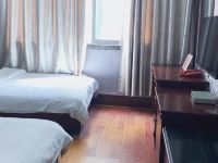 龙胜新华大酒店 - 标准双床房