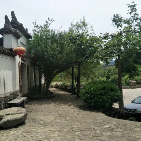 Yunxi Shanshe Hostel