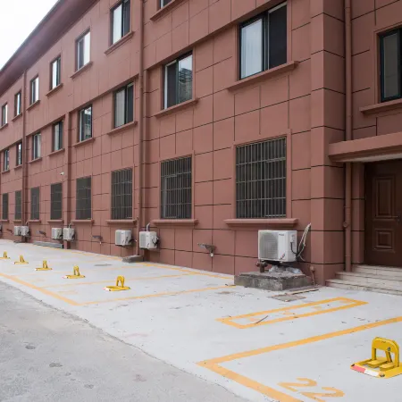 Junyi Collection Hotel (Zhoushan Kaihong Square)