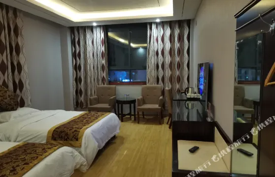 丁青思金拉姆大酒店