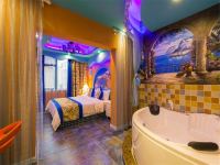 铜仁娜薇普纳斯酒店 - 加勒比海盗一室圆床房