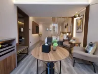 Homeinn Plus Hotel (Nanjing Railway Station Xuanwu Lake)