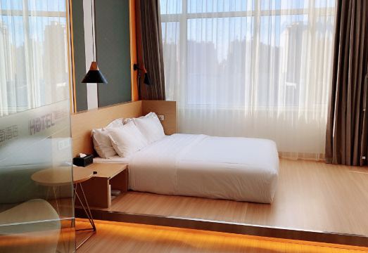 Grape Hotel Modern Style