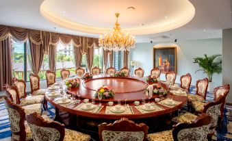 The Q Hotel & Suite Vientiane