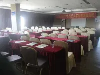 Kumho Hotel Hotels in Wengyuan