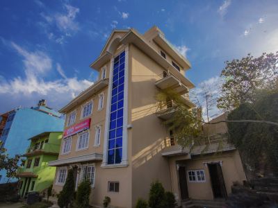 OYO 302 Hotel Classic