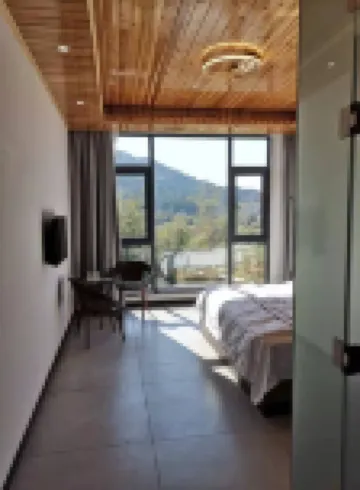 武夷山久樅境山舍（九曲溪竹筏碼頭店） 鄰近武夷山一線天的酒店