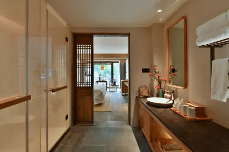 Blossom & Resorts · Shunlu
