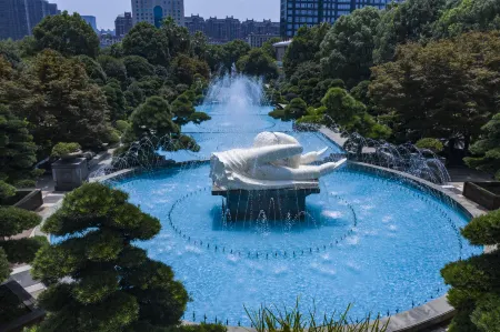 Paragon Hotel Отели рядом с достопримечательностью «Hunan University of Science and Technology Gymnasium»