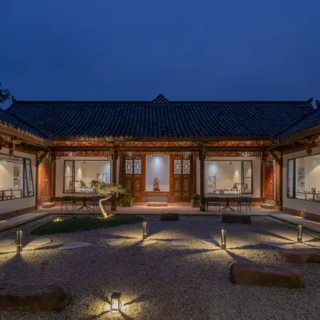 Liwu Homestay (Longfeng Ancient Town Shop)