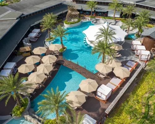 Patong Bay Hill Resort Hoteles cerca de Playa Freedom