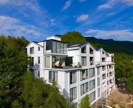 Fuyun Yizhan Hostel Отели в г. Юньхэ