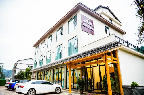 Shanliju Holiday Hotel - Kaplıcalı