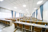 Holiday Inn (Fuyang Yingzhou District City Normal College) - Business